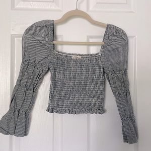 Puff sleeve crop top